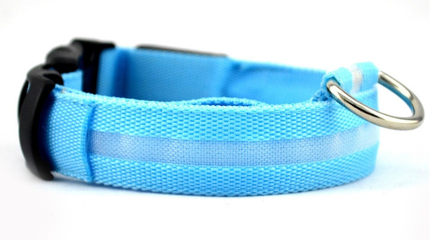 LED Pet Collar – Glow in Dark Safety for Dogs